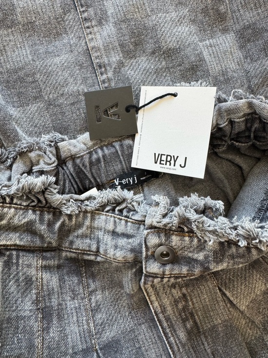 NWT Very J Grey Checkered Midi Denim Skirt - Picture 3 of 3